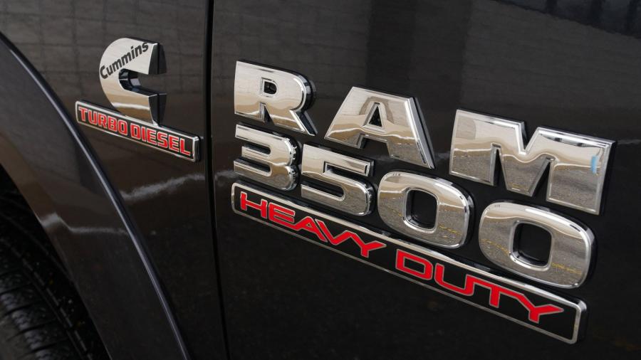  Dodge Ram 3500 Limited 2016 года  (фото 17 из 18)